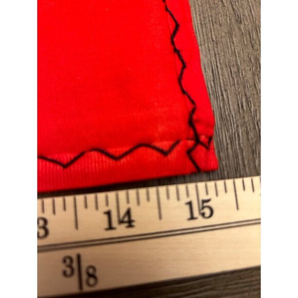 Set Of 6 Red Embroidered Napkins With Heart & Dot Design - Picture 7 of 7